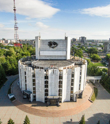 С театром на прогулку