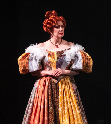 Анна Андреевна, жена его