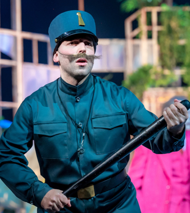 Первый полицейский, Вор Блом