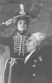 Спектакль «Надежда Дурова» В главной роли – Маргарита Горбатова. 1942 год